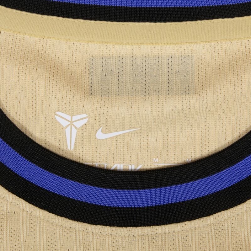 Fc Barcelona away 25/26 Pedri 8