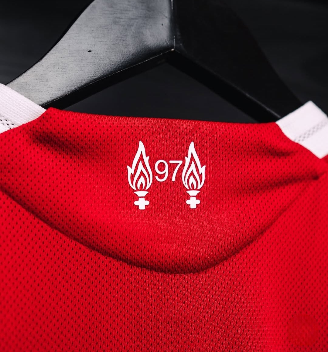 LIVERPOOL 25/26