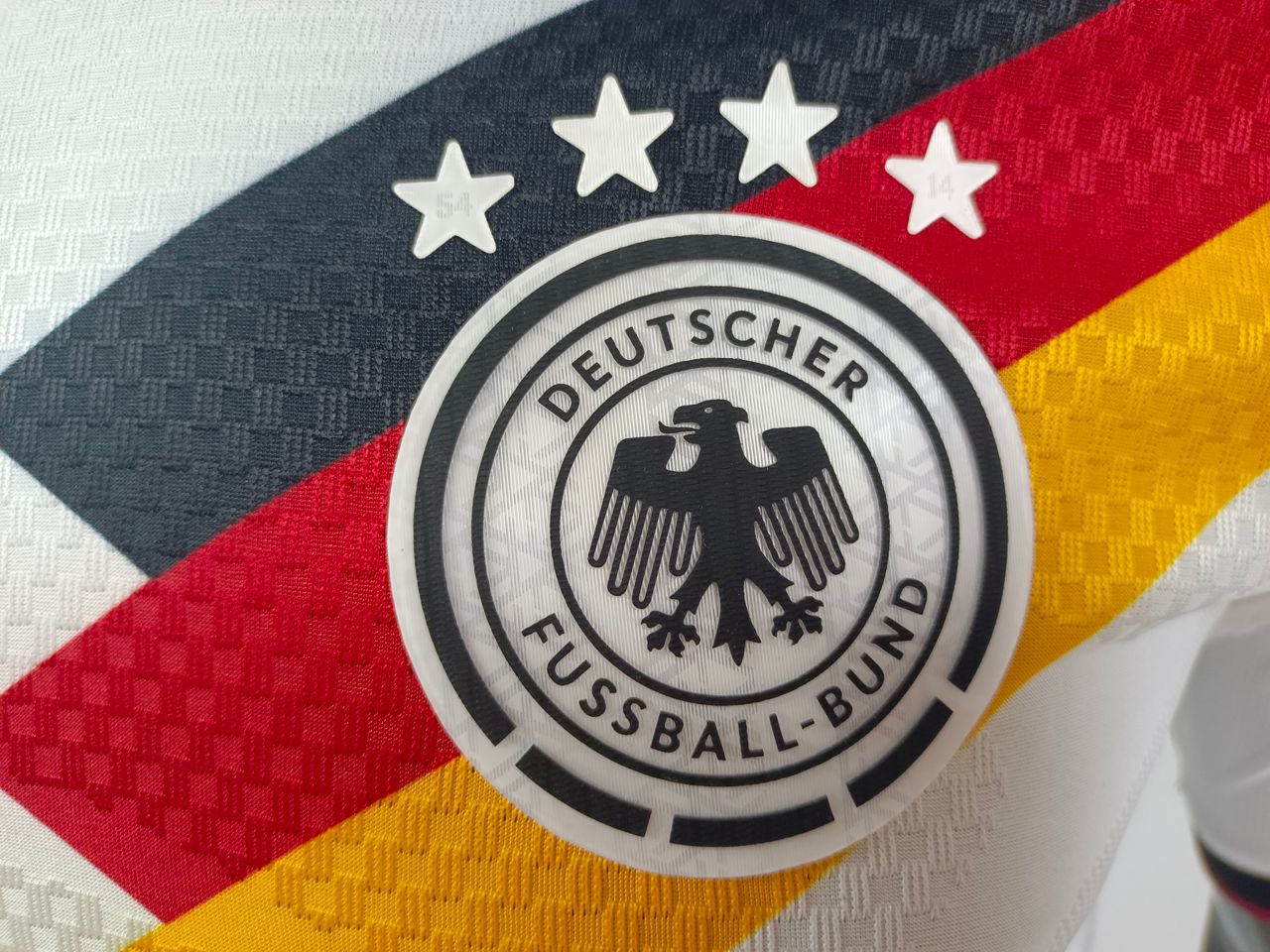 Germany home 26/27